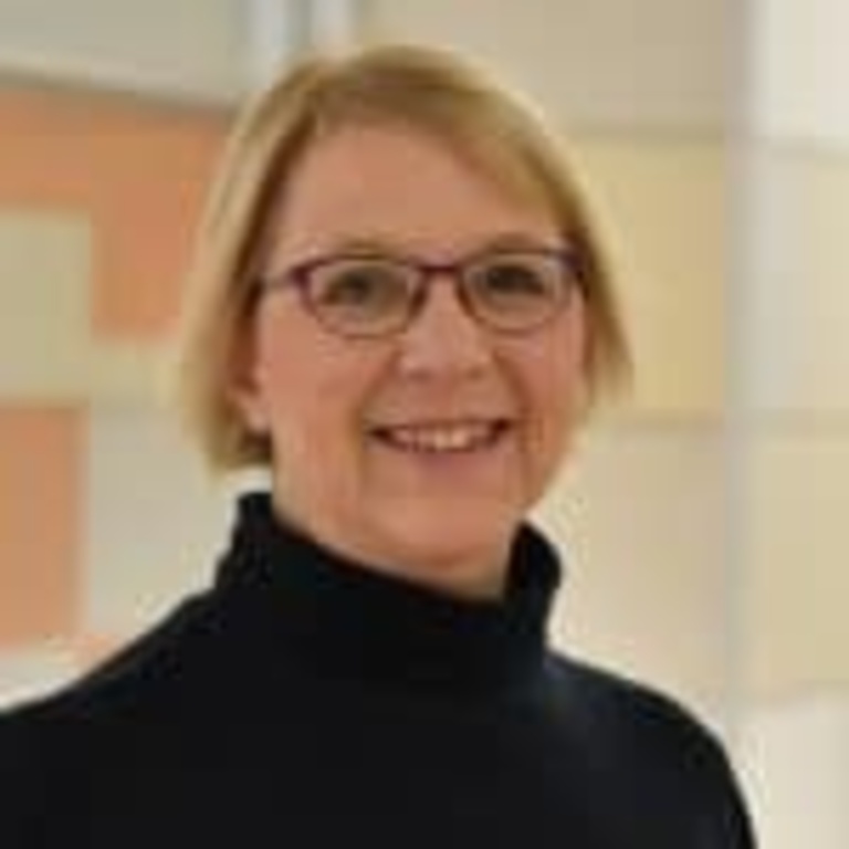 photo of Catherine Hodge